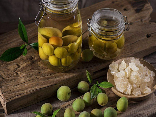 梅子酒商標(biāo)注冊(cè)哪一類(lèi)？