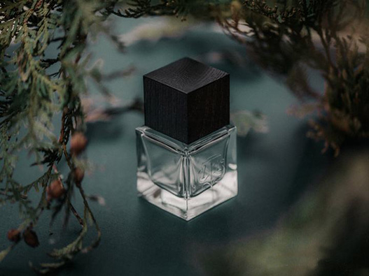 植物型香水商標(biāo)注冊(cè)哪一類(lèi)？