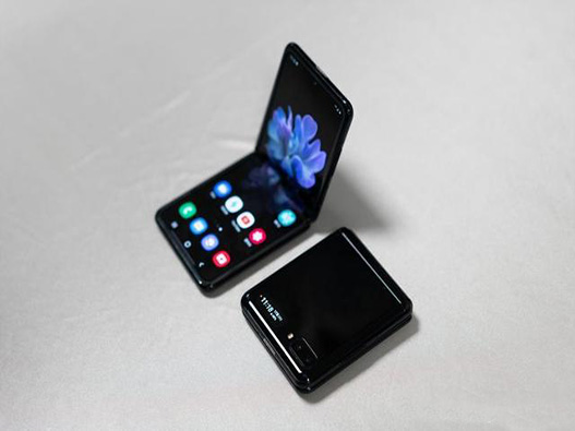 折疊智能手機商標注冊屬于哪一類？